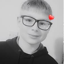 Did someone know where or who can do photos for passport?