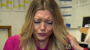 Leonard küsst Thea?! (Video)