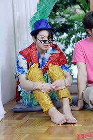 The first game is the whole group against jungkook and the losing team gets a . Bts Fancafe On Twitter Behind Cut 200624 Run Bts Ep 105 Jeon Jungkook Jungkook ë°©íƒ„ì†Œë…„ë‹¨ Bts Bts Twt Https T Co Dfr0fstakk Twitter