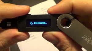Soğuk cüzdanlar ise internet ağı dışında kullanılan ve daha güvenli bulunan bir cüzdan türüdür. Ledger Nano S Bitcoin Cuzdani Kurulum Ve Kullanimi Youtube