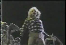 In comments, i.imgur.com links now show a preview of the image. So I Heard You Like Beetlejuice Gif On Imgur