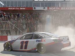 Topics about racing hardware, games, and racing are allowed. Hamlin Closes Nascar S Iracing Series With Another Vict Accesswdun Com