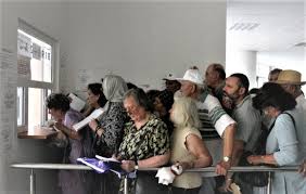 Noul proiect al legii pensiilor prevede ca mamele care au crescut trei copii, pâna când acestia au împlinit vârsta de 16 ani, sa se poata pensiona cu de exemplu, o femeie care a născut şi crescut patru copii, până când aceştia au împlinit vârsta de 16 ani, se poate. Legea Pensiilor 2019 ModificÄƒri Pe BandÄƒ RulantÄƒ Toate Pensiile Vor Fi Recalculate Impact