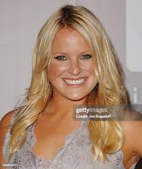 30 Elizabeth Paige Laurie Photos & High Res Pictures