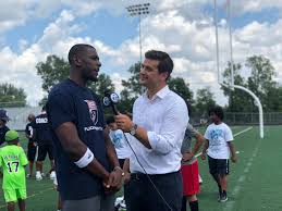He played college football at michigan. Brad Galli On Twitter Devin Funchess Spent The Day As A Coach Running His Free Football Camp For Kids At Farmington Hills Harrison It S Important To Me To Show This Community I