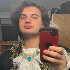 Sam Jensen-King (@summarydynasty)