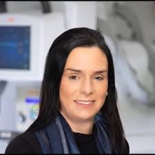 Rena Young (@_RenaYoung)