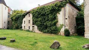 Im mittelalter war die auch als burg rura oder später auch lappenhausen bekannte anlage eine der bedeutendsten und größten burgen an der ruhr. Schloss Haus Ruhr Schwerte Stadtmarketing