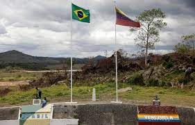 Allí no hay ningún puesto de control o supervisión. Crisis En Venezuela Maduro Ordena El Cierre De La Frontera Con Brasil Y Evalua Tomar La Misma Medida Con Colombia Bbc News Mundo