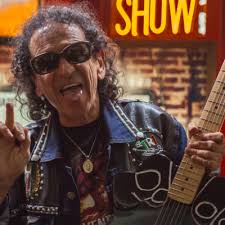 VICTOR CIBRIAN: El Gran Hacedor de Éxitos. by RADIOSHOW