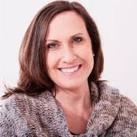 Christine Lear's Instagram, Twitter & Facebook