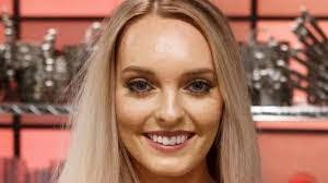 Kayla Albin's Instagram, Twitter & Facebook