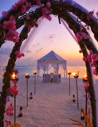 21 Most Romantic Beach Wedding Destinations Anantara Dhigu More Http Sunset Beach Weddings Romantic Beach Wedding Beach Wedding Photos