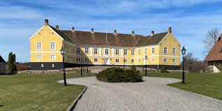 Maybe you would like to learn more about one of these? Wallens Slott I Vaxtorp Magasin Laholm