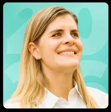 RODRIGO CHAVES PRESIDENTE DE COSTA RICA. PREGUNTE Y OPINE