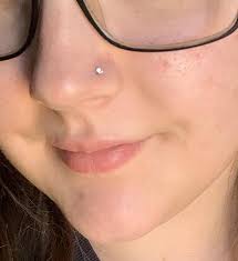 MODRSA Burun Piercingi 20 g 18 g burun halkası, L şekilli burun halkası,  cerrahi paslanmaz çelik elmas burun hızması, kadın erkek vidalı burun  halkası, burun piercingi, metal, paslanmaz çelik : Amazon.com.tr: Moda