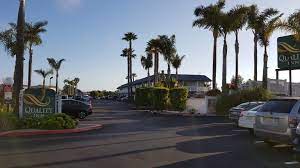 Quality inn pismo beach is 3.9 km from dinosaur caves park and features a bar, a community pool and a flat screen tv. Quality Inn Pismo Beach Pismo Beach Holidaycheck Kalifornien Usa