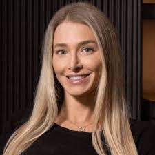 Mary Eisner's Instagram, Twitter & Facebook