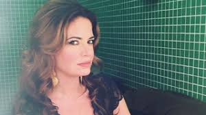 A comunicadora é uma mãe. Fama Show Barbara Guimaraes Mostra Fotografia Inedita Da Filha