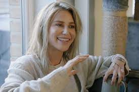 Sean dhondt (37) en allison scott (31) hebben een punt gezet achter hun relatie. Allison Scott Vrouw Van Sean Dhondt Getuigt Over Uitgelekt Het Belang Van Limburg Mobile