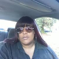 Lena Poole's Instagram, Twitter & Facebook