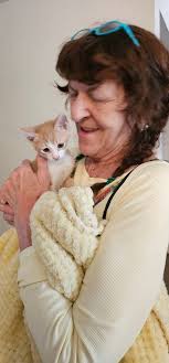 Went and seen a friend today. Came home with new babies and bottles for  prop.. 😊😊😊🪴