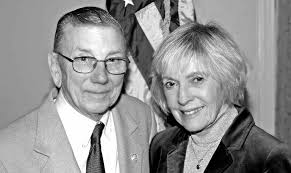 Int'l President Siemens Addresses Kiwanian at Kamp Kiwanis Weekend