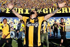 Actualmente en 1ra división femenina y 2da división masculina. Fernandez Vial Es Un Carnaval Regresa Al Profesionalismo Tras Nueve Anos La Tercera