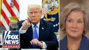 Nikki Mishler's Instagram, Twitter & Facebook