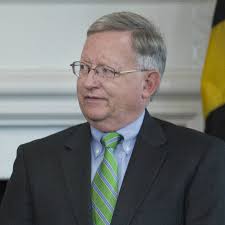 Top Hogan aide sworn in as a judge