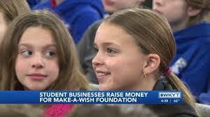 Lucy Bryson's Instagram, Twitter & Facebook