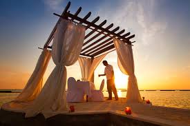 Which honeymoon hotels in maldives have rooms with a private balcony? Maldives Honeymoon Resorts Kurumba Maldives Honeymoon Packages