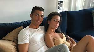 كم برأيكم أبلغ من العمر، 15 سنة أم 26 سنة؟. Ø¬ÙˆØ±Ø¬ÙŠÙ†Ø§ ÙƒØ§Ù† Ù…Ø®Ø¬Ù„Ø§ Ù„ÙŠ ÙÙŠ Ø§Ù„Ø¨Ø¯Ø§ÙŠØ© Ø§Ù„ØªØ¯Ø±Ø¨ Ù…Ø¹ ÙƒØ±ÙŠØ³ØªÙŠØ§Ù†Ùˆ Rt Arabic