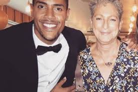 Meet Chappell Roan, the rising Gen Z queer pop sensation who just toured  with Olivia Rodrigo: hailing from a Christian family in Missouri, she got  discovered