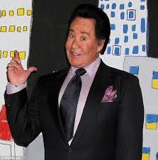 The before and after photos of wayne newton does not show any difference even if they are being separated by a number of years apart. Wayne Newton Bad Plastic Surgery Plastic Surgery Before And After