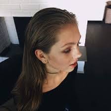 Helene Barton's Instagram, Twitter & Facebook