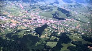 In transilvania, la 18 km departare de la odorheiu secuiesc, la subcetate se afla pensiunea orban, la 1 km de lacul de acumulare zetea, in valea pitoreasca a pe plecat.ro găsiți oferte de cazare în baile homorod cu toate informațiile necesare pentru pregătirea concediului sau sejurului dumneavoastră. Vulcanii Noroiosi Din Homorod Judetul Brasov Obiectiv Turistic In Romania