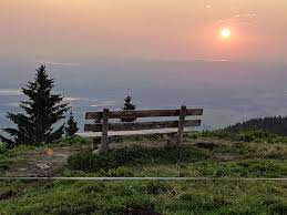 Der schwarzenberg ist die letzte wesentliche erhebung in dem vom wendelstein nach norden ziehenden kamm. Der Schwarzenberg Ein Vielseitiger Voralpenbuckel Wolfratshausen
