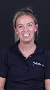 Stefanie fortæller om hendes arbejde som tandtekniker ✨🦷 #smilmedos #tand  #tænder #tandtekniker