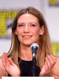 Anna Torv's Instagram, Twitter & Facebook