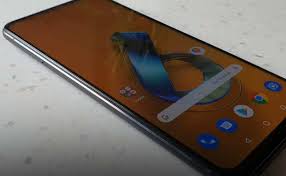 13mp primary camera, f/2.2 aperture, 5p lens, pdaf ai quad camera 2 : Asus 6z Review A Great All Rounder In The Premium Segment The Economic Times