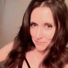 April Renfro's Instagram, Twitter & Facebook