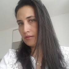 Claudia Joya's Instagram, Twitter & Facebook