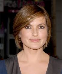 Which is your favorite olivia benson style staple? 20 Mariska Hargitay Hairstyles Hair Cuts And Colors