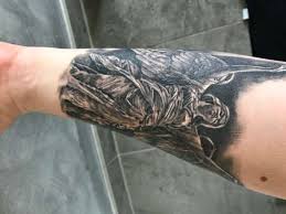 Behandeln, nachstechen oder entfernen lassen? Tattoo Nach 1 Woche Abgeheilt Am See Bereits Schwimmen