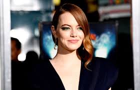 And judged by returning judges paul hollywood and prue leith. What Does Emma Stone Think She S Doing On The Great British Bake Off