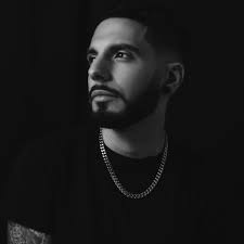 Good roll? AHAB CHAR O AUTORIFLE AUTO RIFLE Id'strike.thesunifitinsu/ledme.  nifitinsultedme. WEAPONPERKS WEAPONMODS 10 J （神 HIGH-IMPACT RESERVES  Enhanced rait Roundsa end the magazine Roundsathendofhemagazinedealme deal  more damage. .Improved damaga ...