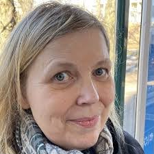 Veronica Schauer's Instagram, Twitter & Facebook