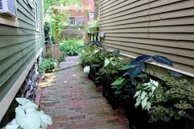 On the flip side, if your home is built in a modern style with glass and there are some things that you have to bear in mind. Side Yard Design Lee Valley Tools