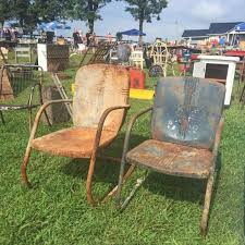 Mid Century Arvin Vintage Metal Lawn Chairs See History At Www Midcenturymetalchairs Com Lawn Chairs Metal Lawn Chairs Lawn Furniture